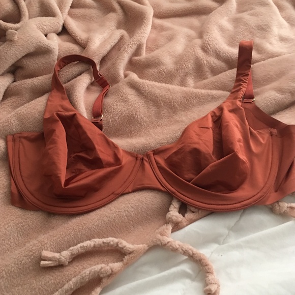 Scoop Bra - Picture 1 of 2